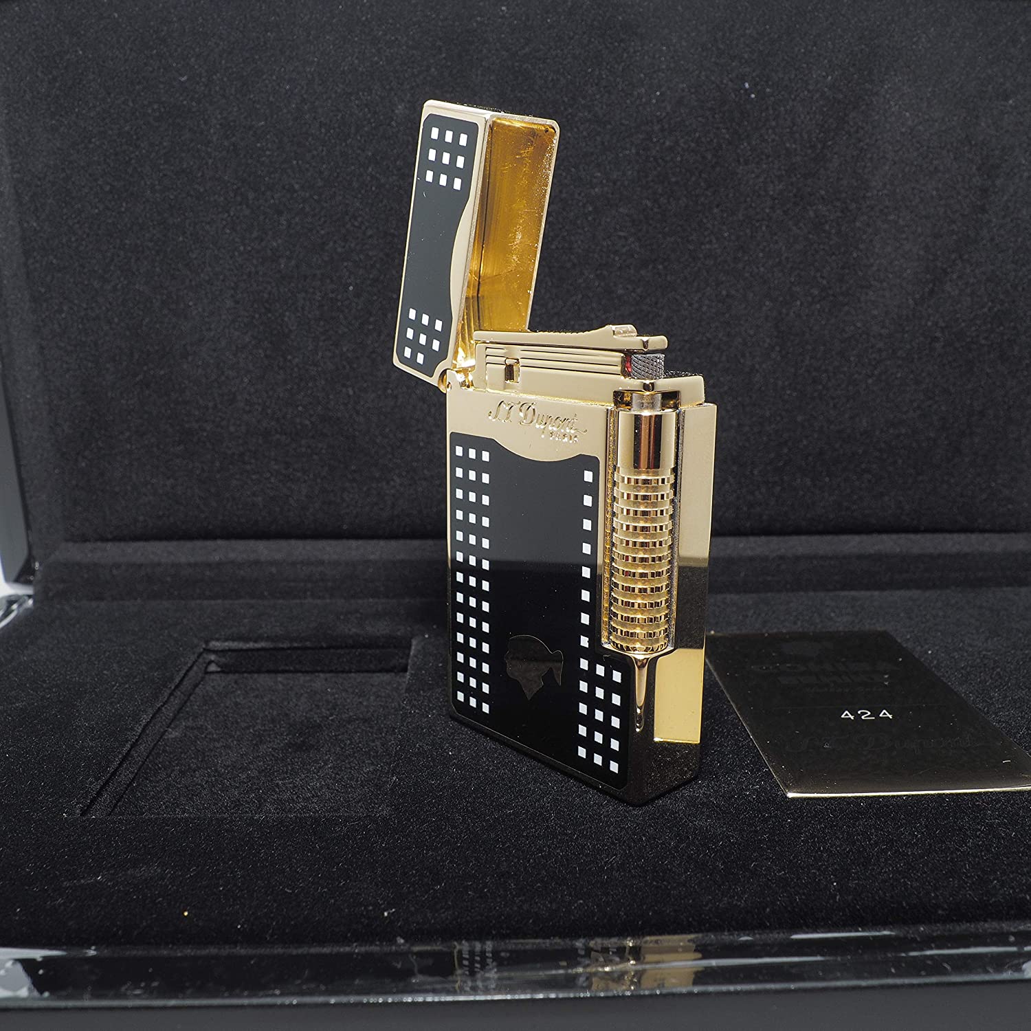 S.T. Dupont Ligne 2 Le Grand Behike Lighter Transition Store